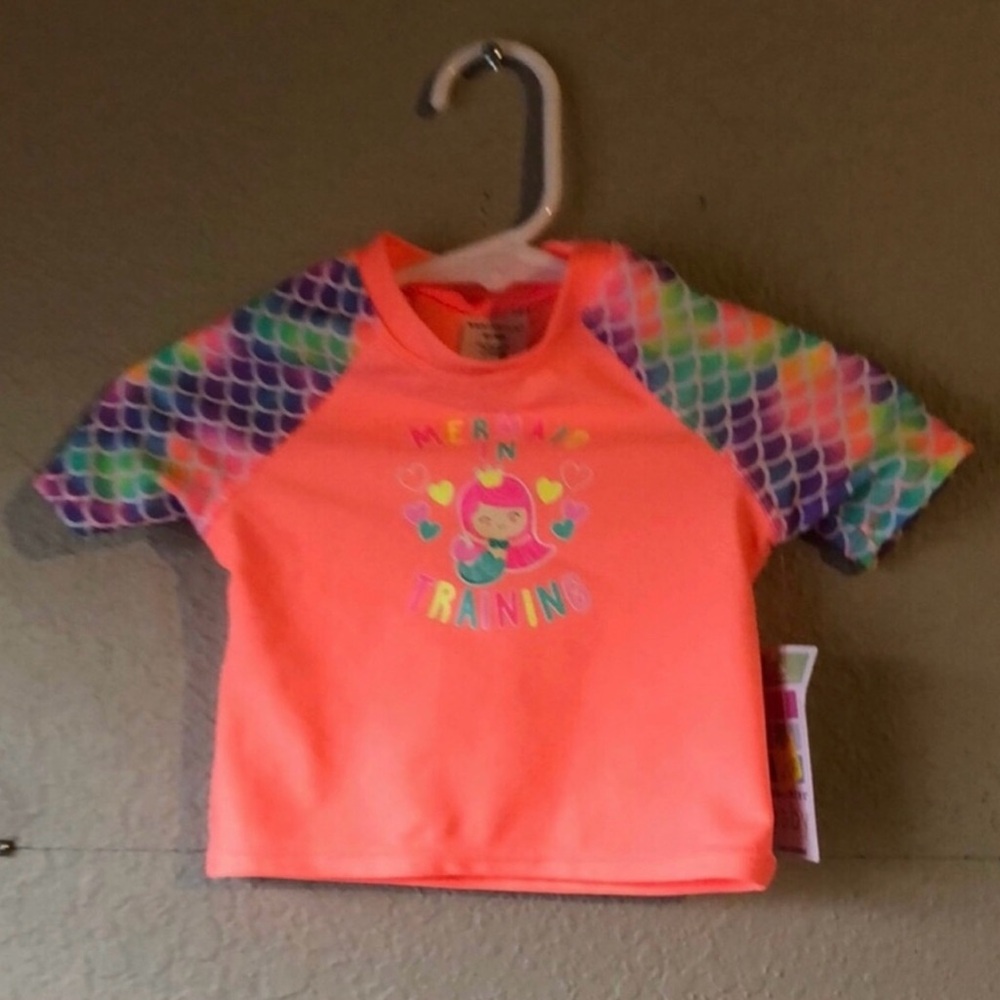 New Healthtex Mermaid Style Short Sleeve Swim Top Rashguard Girls Sz 0-3 Months